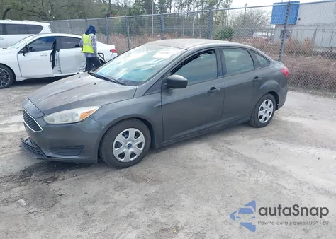 2016 Ford Focus S из США, поврежденный, VIN 1FADP3E2XGL406651